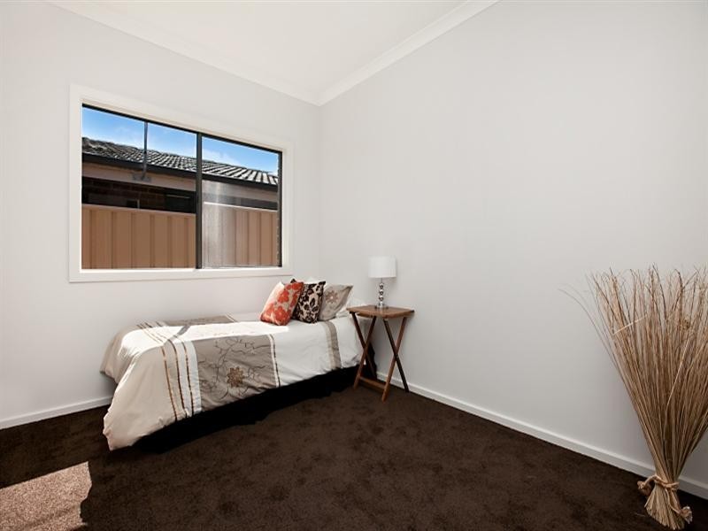 5a and 5b Thorndon Crescent, Paradise SA 5075