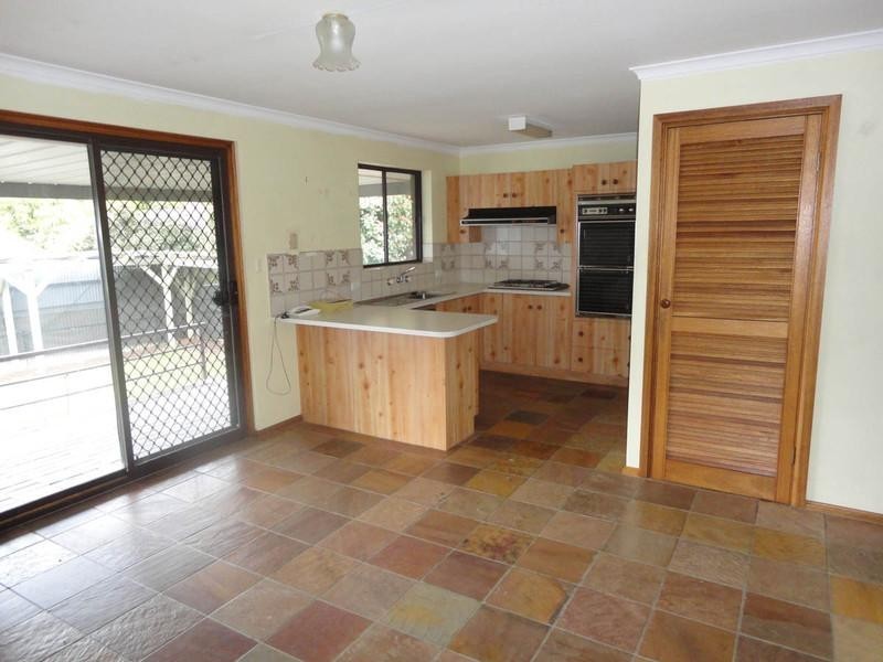 27 Robertson Crescent, Redwood Park SA 5097