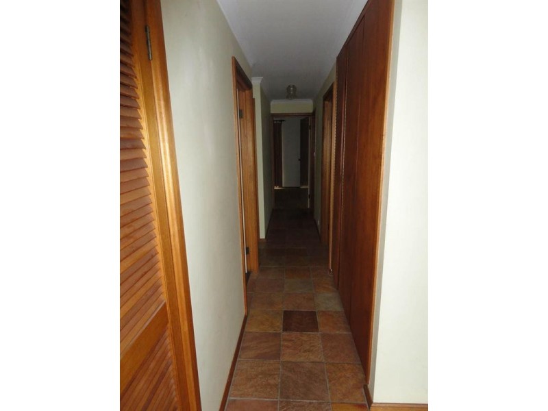 27 Robertson Crescent, Redwood Park SA 5097