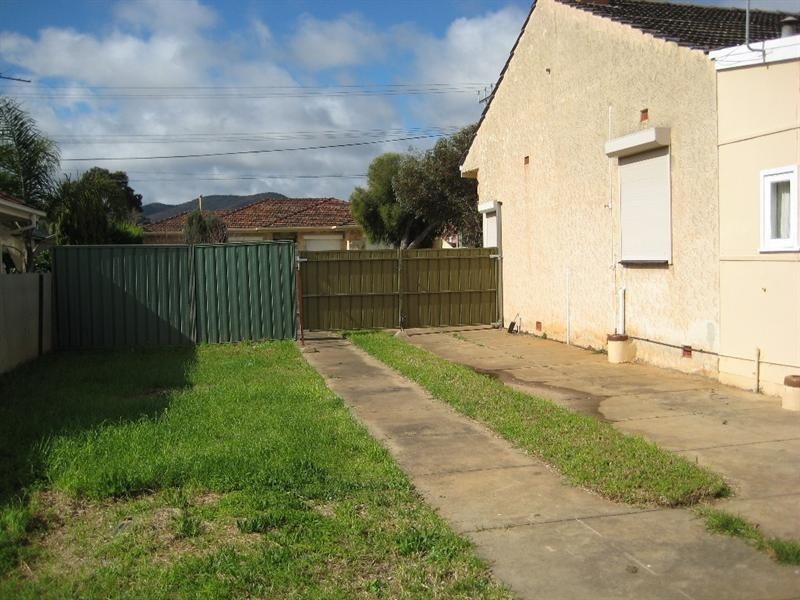 8 Cedar Avenue, Campbelltown SA 5074