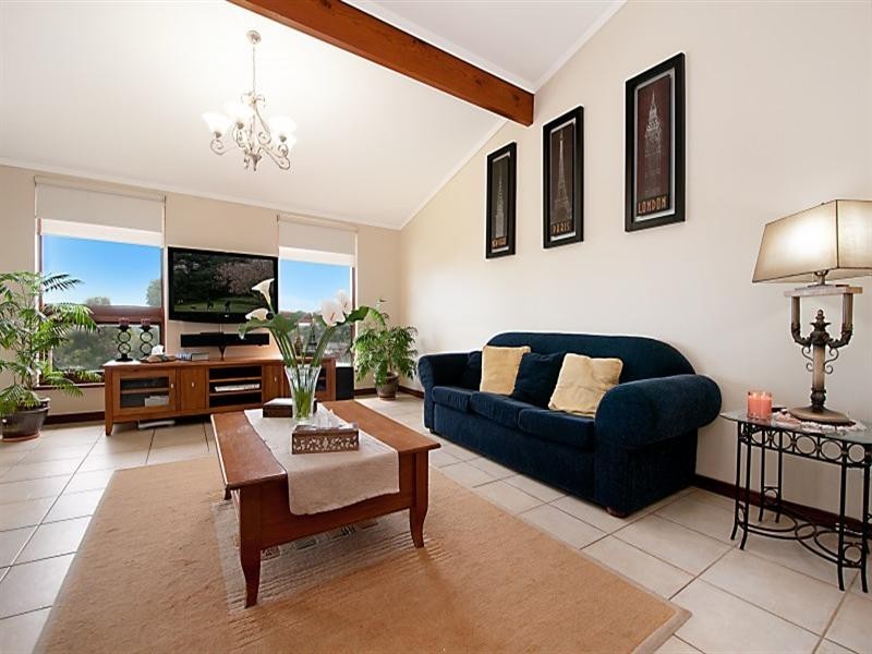 12 Ellerslie Drive, Rostrevor SA 5073