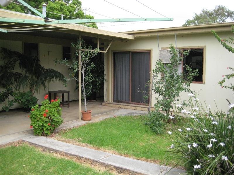 15 Denmead Avenue, Campbelltown SA 5074