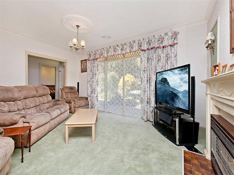 9 Lanark Avenue, Paradise SA 5075