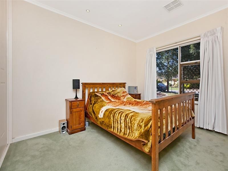 9 Lanark Avenue, Paradise SA 5075