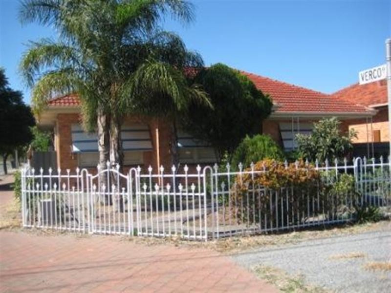 15 Meadow Avenue, Campbelltown SA 5074