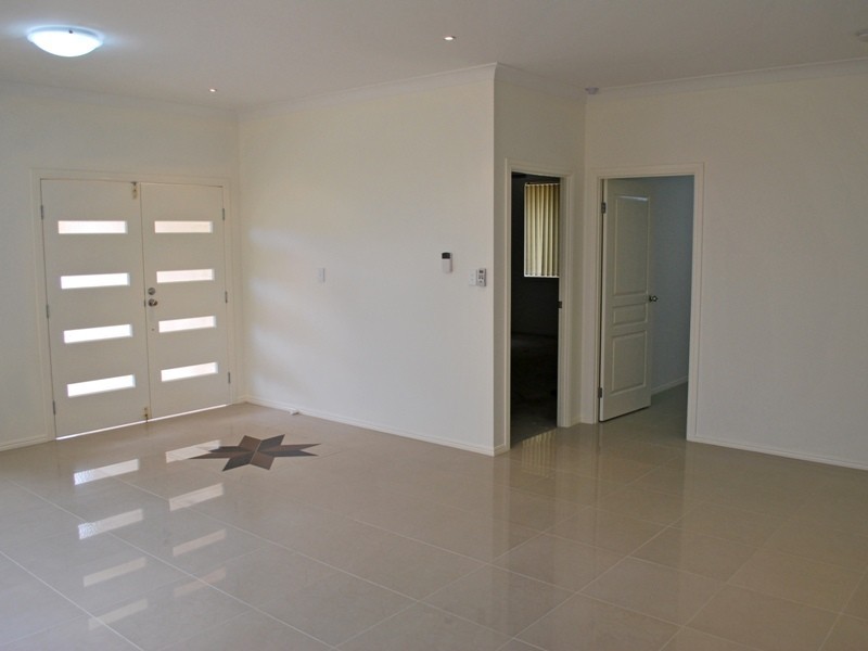 15 Jenny McMahon Court, Goodna QLD 4300