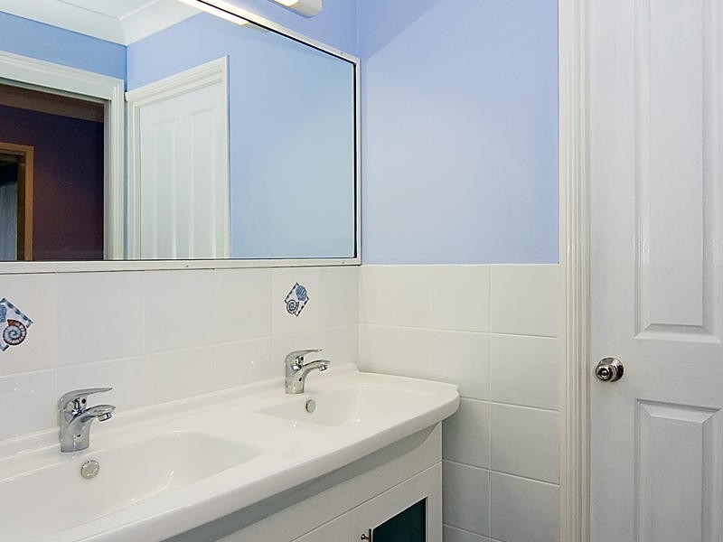 18 Annabelle Street, Bellbird Park QLD 4300