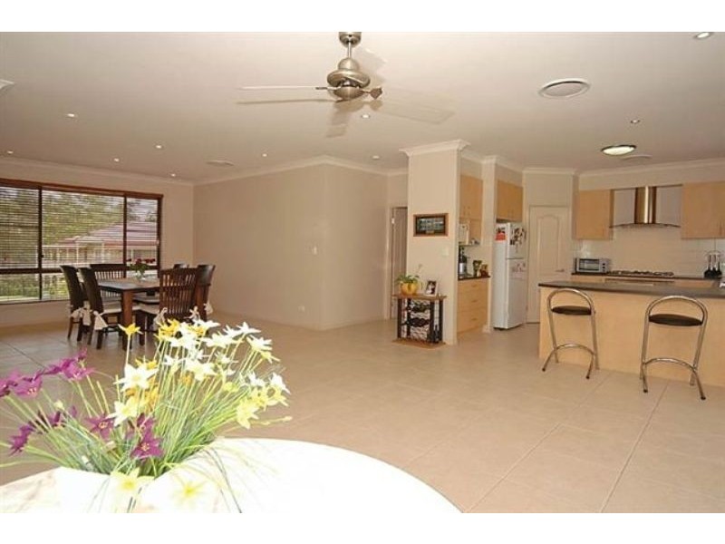 1 SILKY OAK Drive, Brookwater QLD 4300