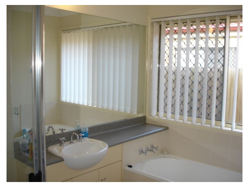 10 Ashbourne Avenue, Goodna QLD 4300