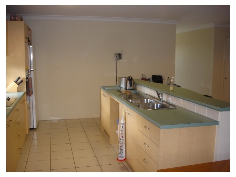 10 Ashbourne Avenue, Goodna QLD 4300