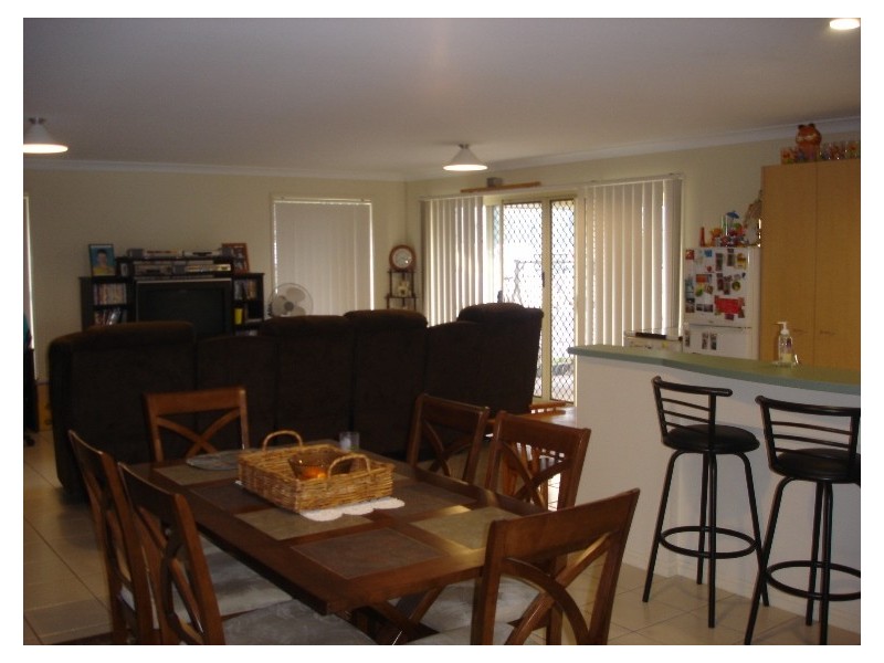 10 Ashbourne Avenue, Goodna QLD 4300