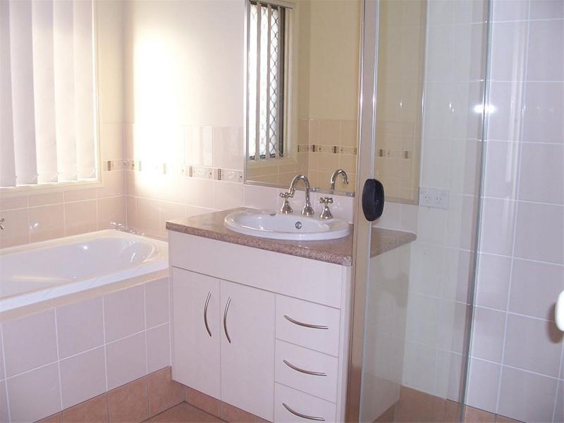 10 Whipbird Street, Bellbird Park QLD 4300