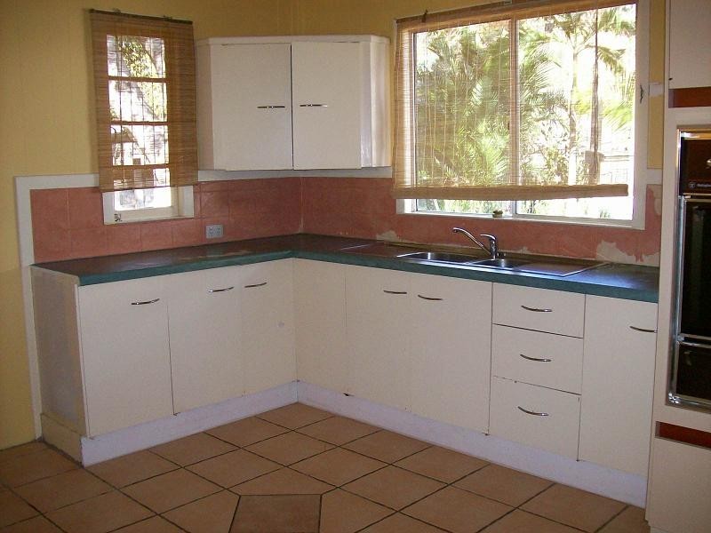 8 Little Street, Goodna QLD 4300