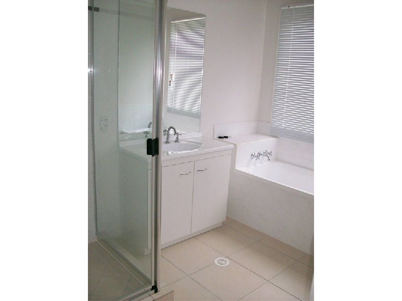 16 Fontana Way, Springfield Lakes QLD 4300