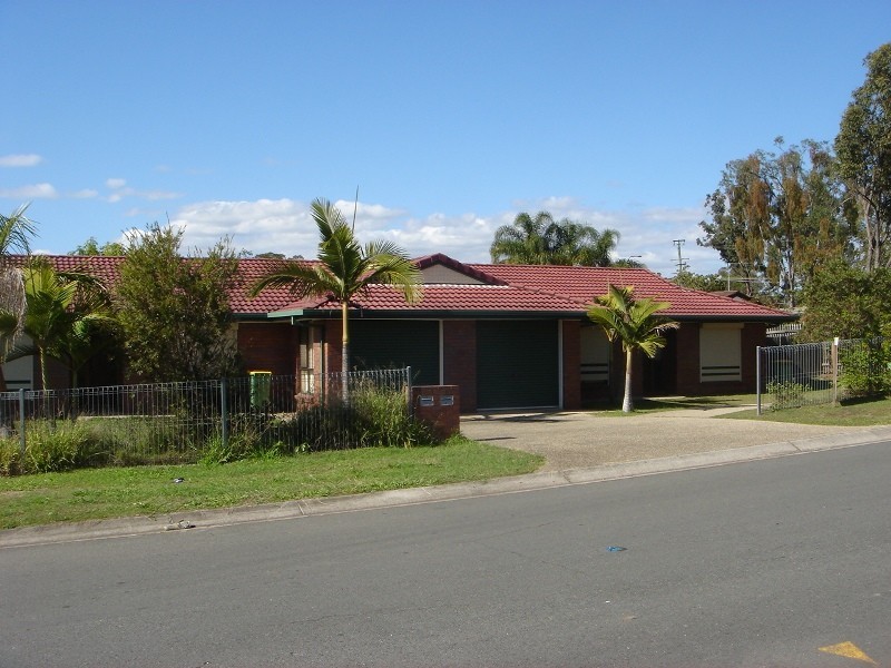 1&2/3 Hanley Way, Goodna QLD 4300