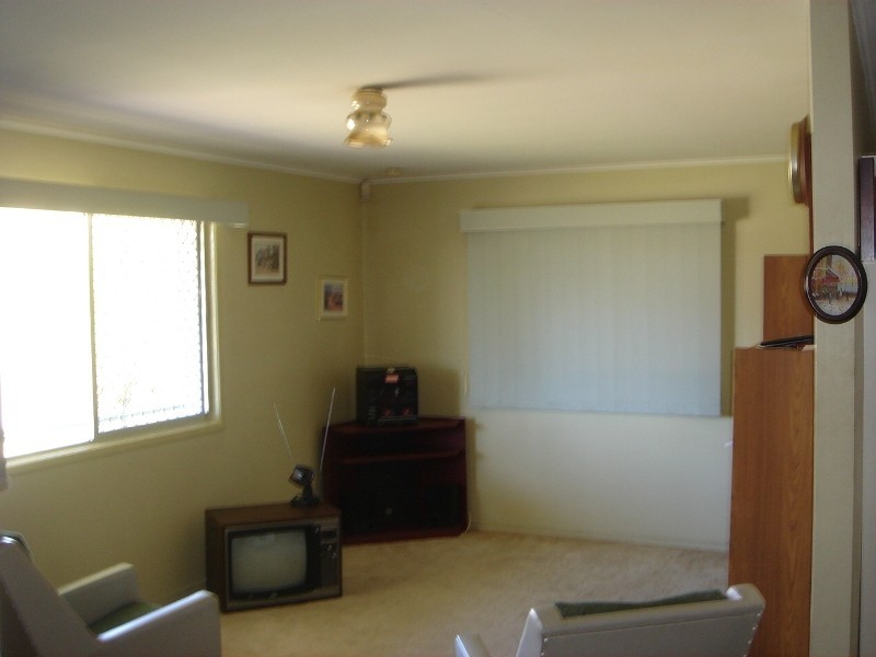 11 Webb Street, Riverview QLD 4303