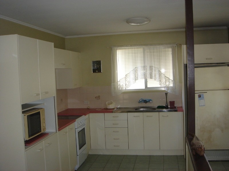 11 Webb Street, Riverview QLD 4303