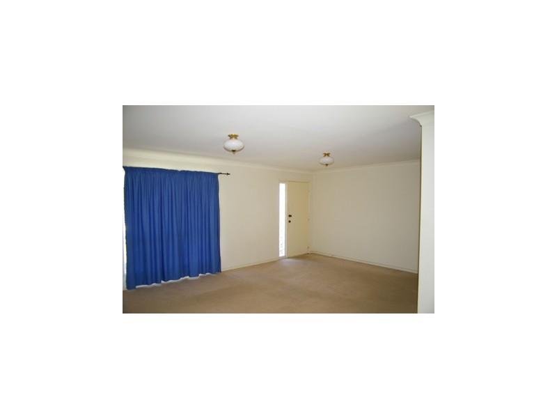 14 Knowles Close, Redbank Plains QLD 4301