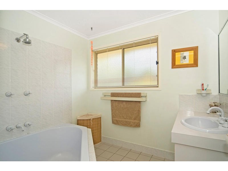 24 Gibbs Avenue, Collingwood Park QLD 4301