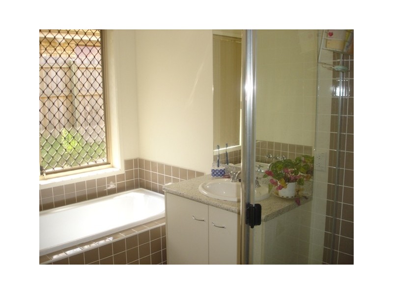 5 Ashbourne Avenue, Goodna QLD 4300