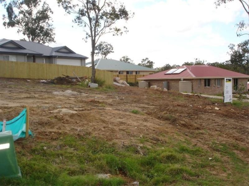 39 Davies, Goodna QLD 4300