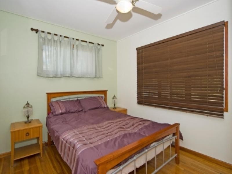 18 Stephen Street, Goodna QLD 4300