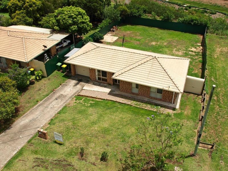 8 Jason Court, Redbank Plains QLD 4301