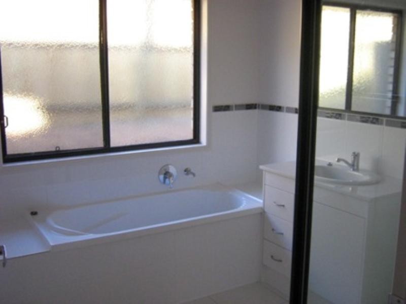 22 Samantha Steet, Redbank Plains QLD 4301