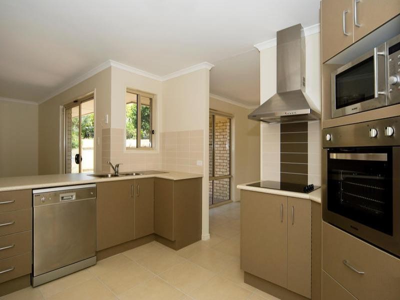 10 Child Street, Riverview QLD 4303