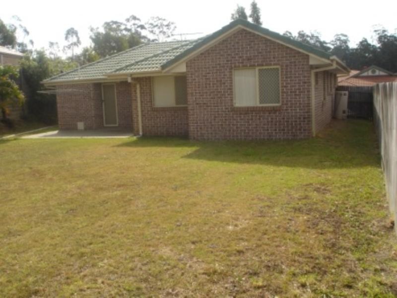 8 Holmes, Goodna QLD 4300