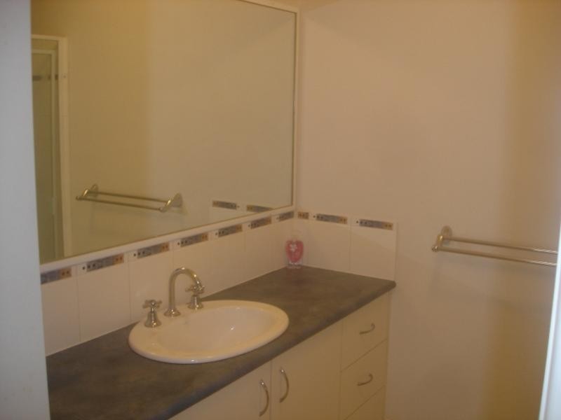 18 Mckerrow Crescent, Goodna QLD 4300