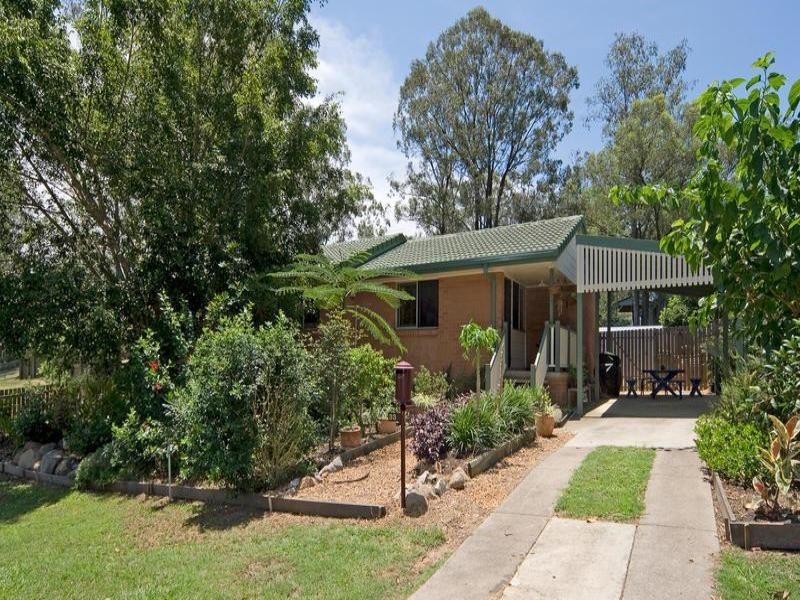33 Dowden, Goodna QLD 4300