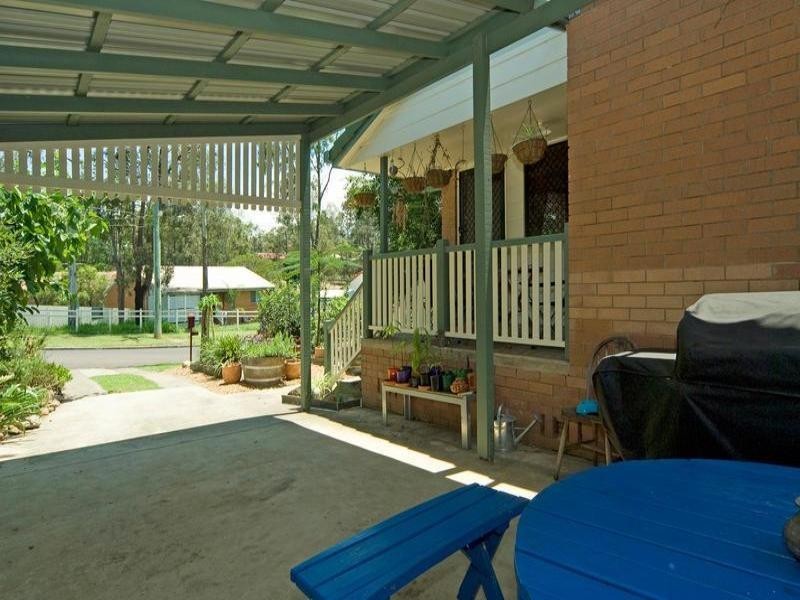 33 Dowden, Goodna QLD 4300