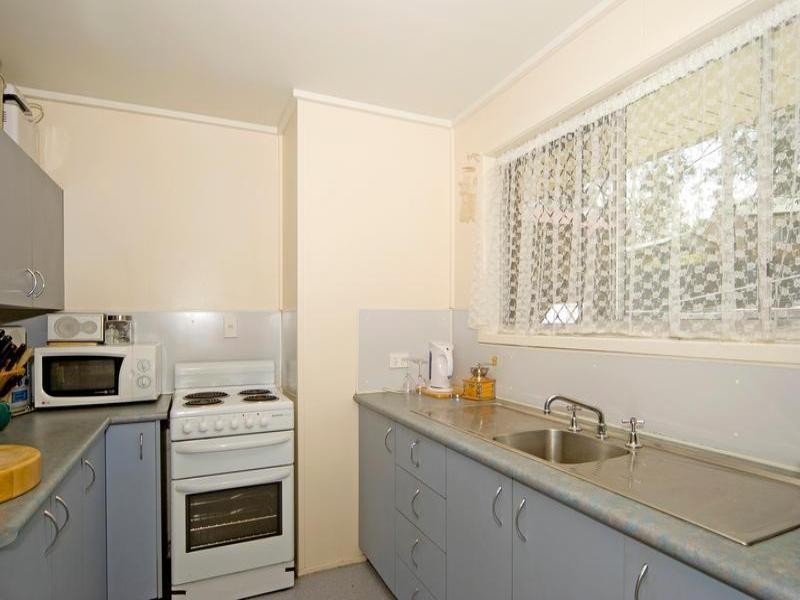 33 Dowden, Goodna QLD 4300