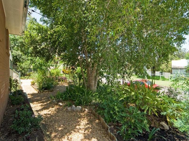 33 Dowden, Goodna QLD 4300