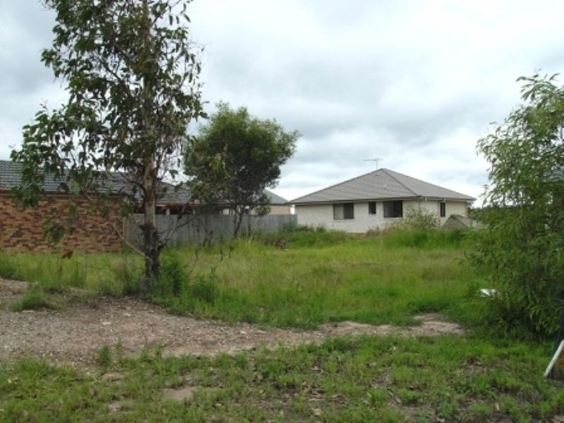 2 Dulcie Close, Springfield Lakes QLD 4300