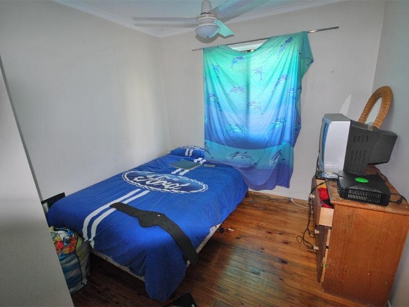 27 Hillier, Goodna QLD 4300