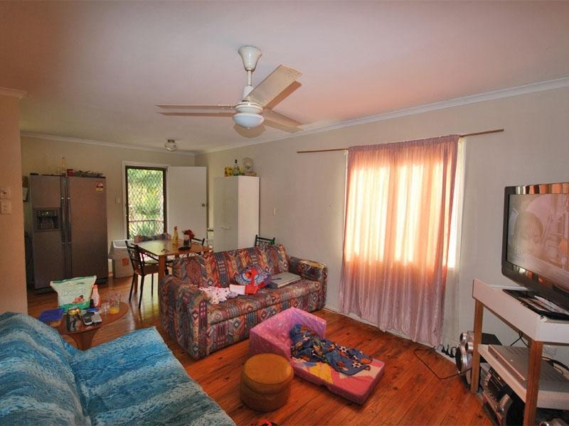 27 Hillier, Goodna QLD 4300