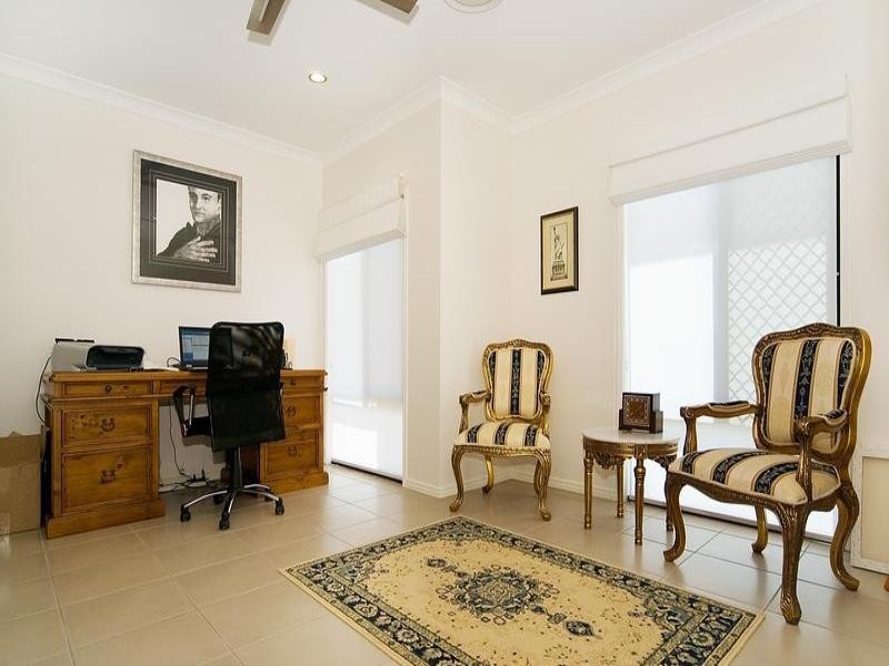 39 Sutherland Crescent, Goodna QLD 4300