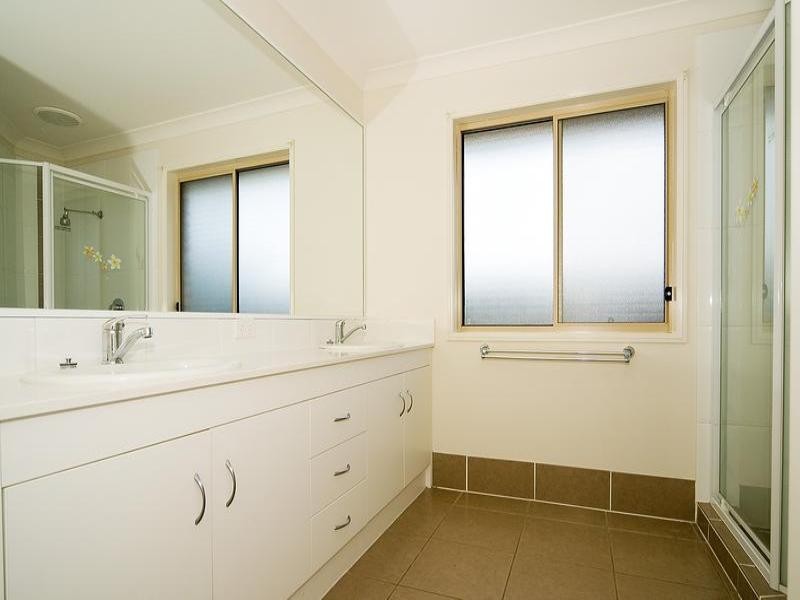 15 Bassili Drive, Collingwood Park QLD 4301