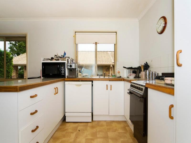 4/21 Henty Drive, Redbank Plains QLD 4301