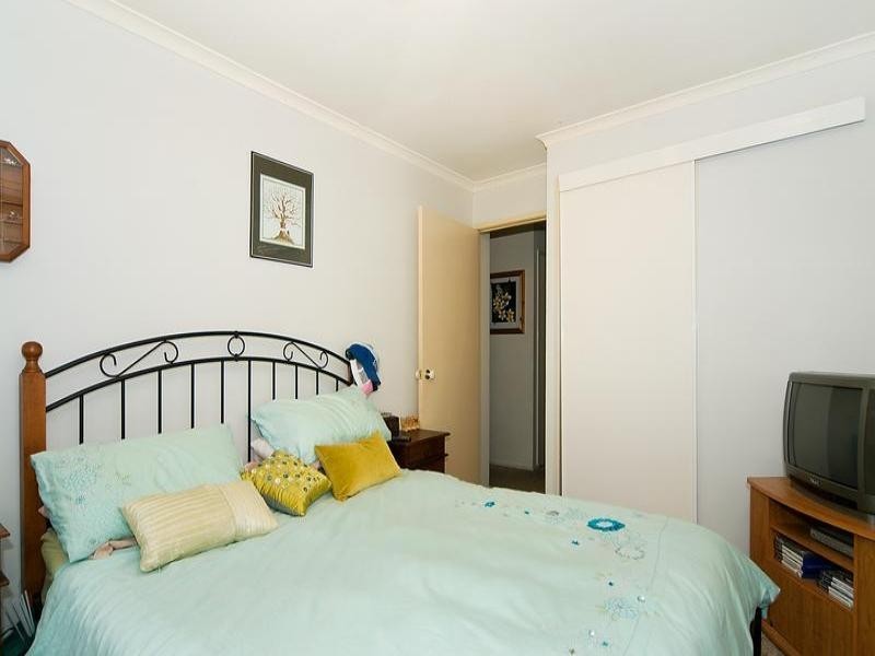 4/21 Henty Drive, Redbank Plains QLD 4301