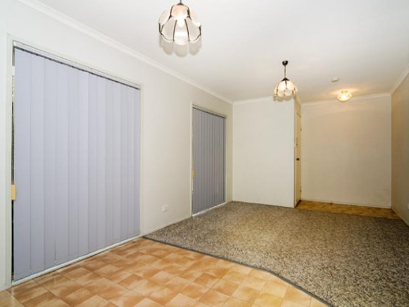 1/21 Henty Drive, Redbank Plains QLD 4301