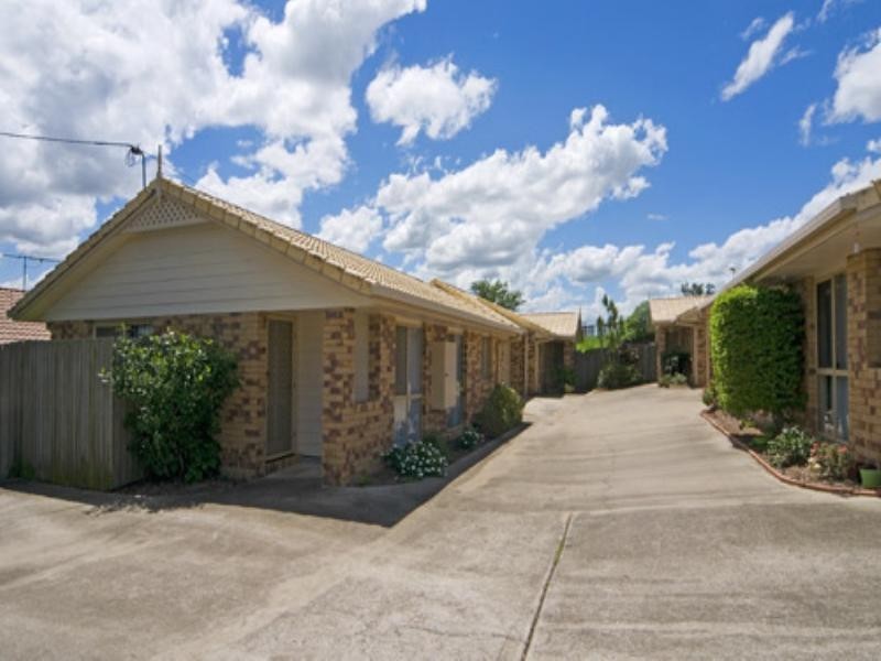 1/21 Henty Drive, Redbank Plains QLD 4301
