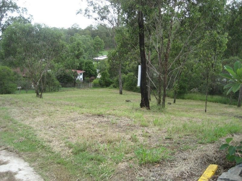 4 NOBLE Place, Goodna QLD 4300
