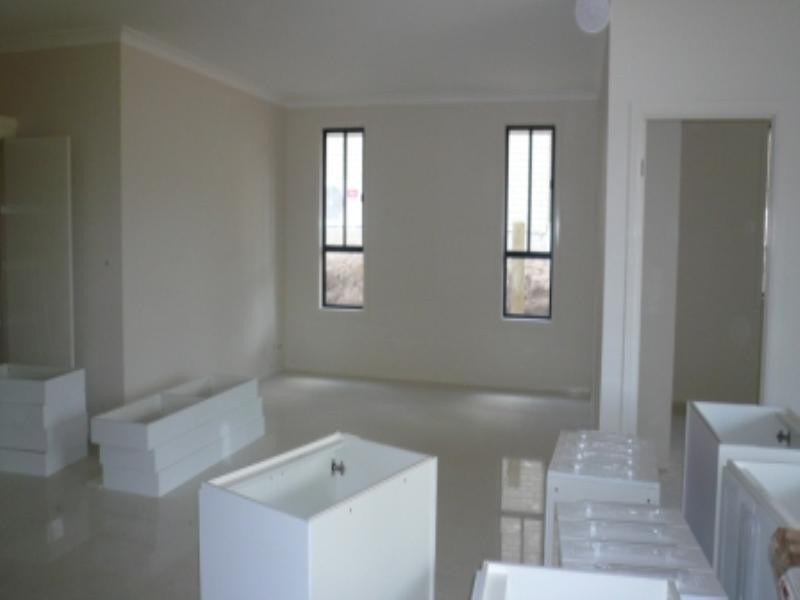 5 Yellowstone Way, Springfield Lakes QLD 4300