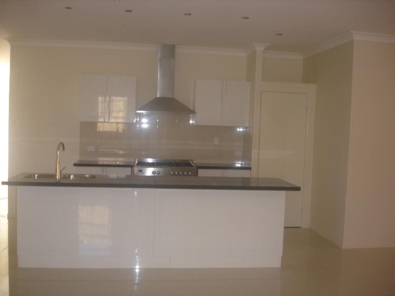 15 Glen Echo Street, Springfield Lakes QLD 4300