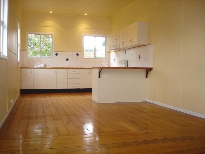 16 Bergins Hill Road, Bundamba QLD 4304