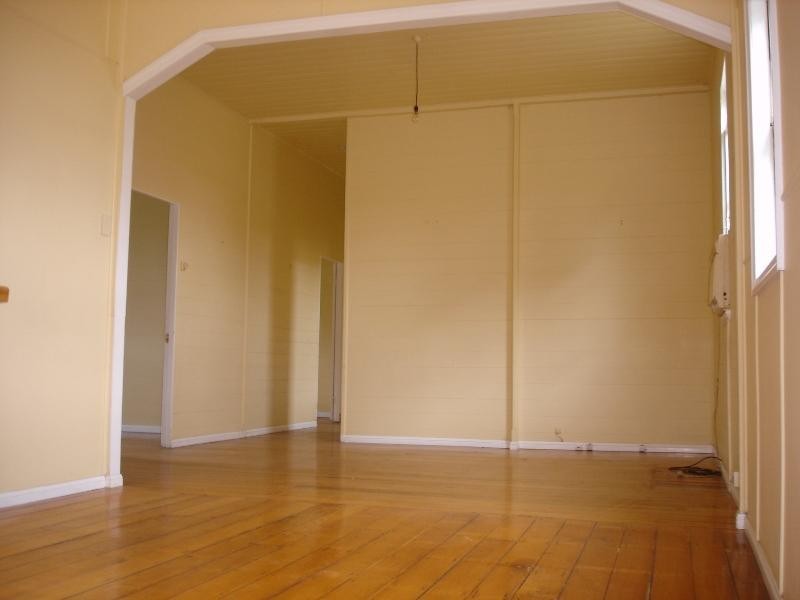 16 Bergins Hill Road, Bundamba QLD 4304