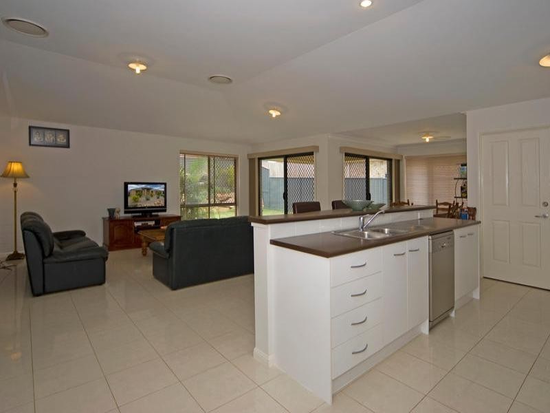 11 Macswiney Street, Collingwood Park QLD 4301